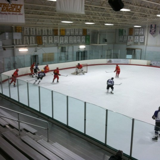 The Gardens Ice House Skating Rink