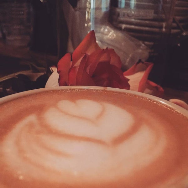 8/18/2015にFernando R.がCoyote Specialty Coffee &amp; Tea barで撮った写真