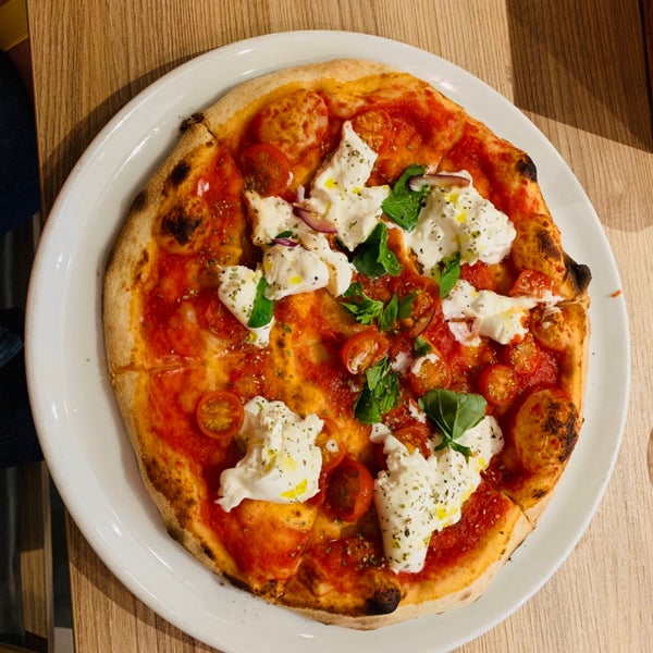 Foto diambil di Del Popolo Pizza oleh denis . pada 4/29/2019