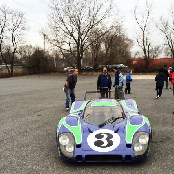 11/30/2014 tarihinde Joe S.ziyaretçi tarafından Simeone Foundation Automotive Museum'de çekilen fotoğraf