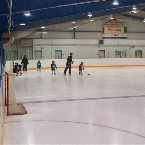 Photo taken at Moses Springer Community Centre by Paul E. on 2/2/2013