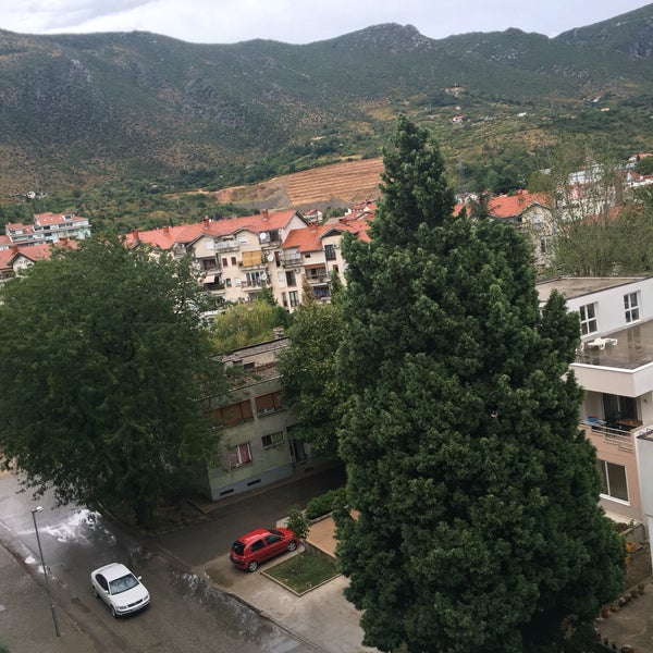 รูปภาพถ่ายที่ Hotel City Mostar โดย نايف เมื่อ 8/22/2016
