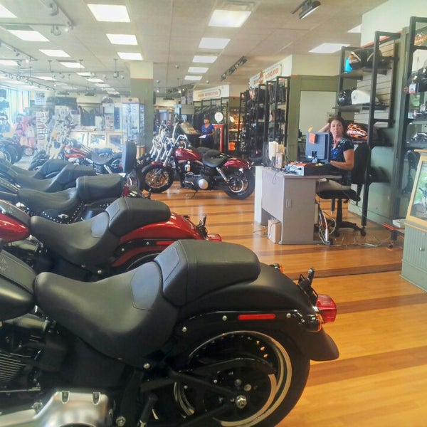 8/23/2013에 Wagner R.님이 Harley-Davidson of New York City에서 찍은 사진