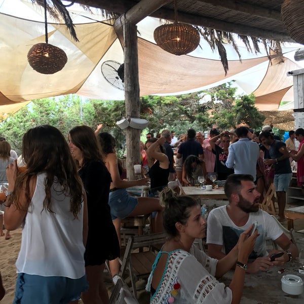 8/31/2017 tarihinde Sumina D.ziyaretçi tarafından Beso Beach'de çekilen fotoğraf