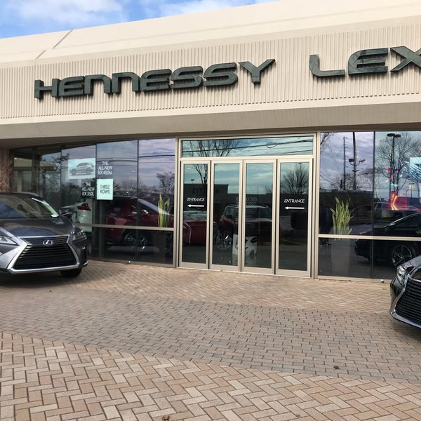 Foto tirada no(a) Hennessy Lexus of Gwinnett por Tony D. em 2/1/2018