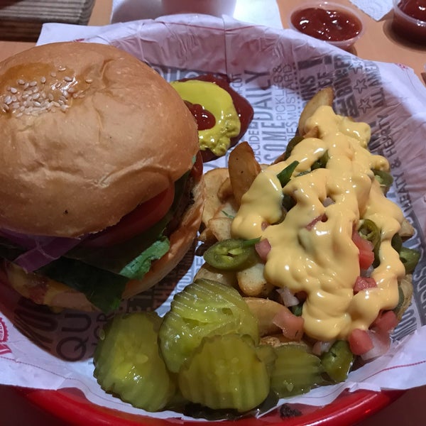 Fuddruckers (Now Closed) Burger Joint in Frisco
