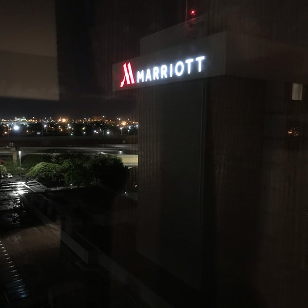 Foto scattata a Miami Airport Marriott da Tony D. il 7/19/2019