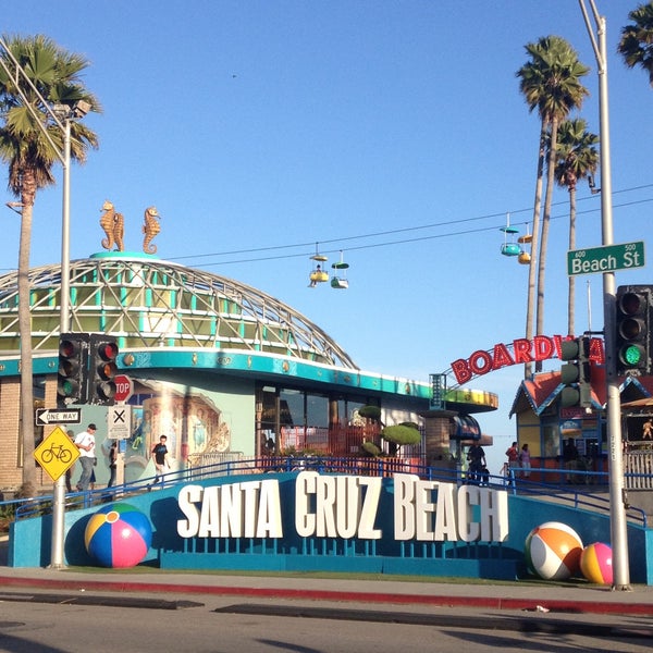 Снимок сделан в Santa Cruz Beach Boardwalk пользователем Tiara D. 5/25/2013