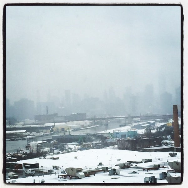 Foto scattata a Fairfield Inn by Marriott New York Long Island City/Manhattan View da Thalles P. il 1/24/2015