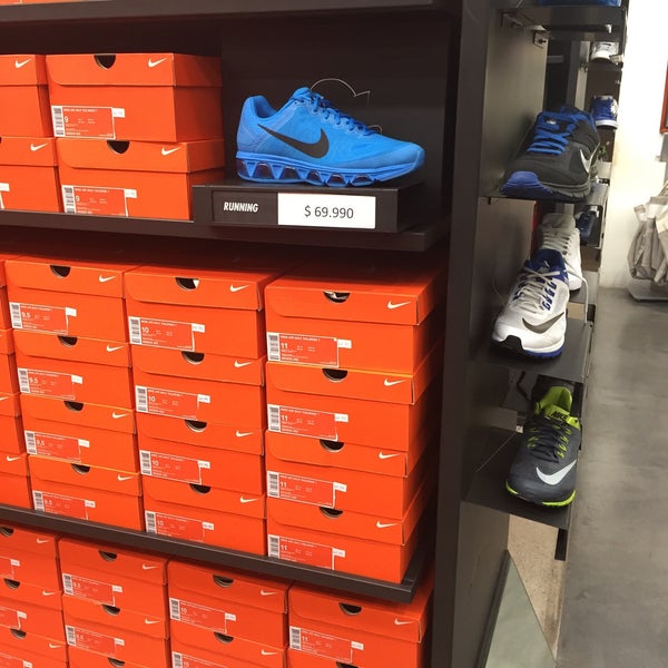Nike Factory Store - Quilicura - 22 tips