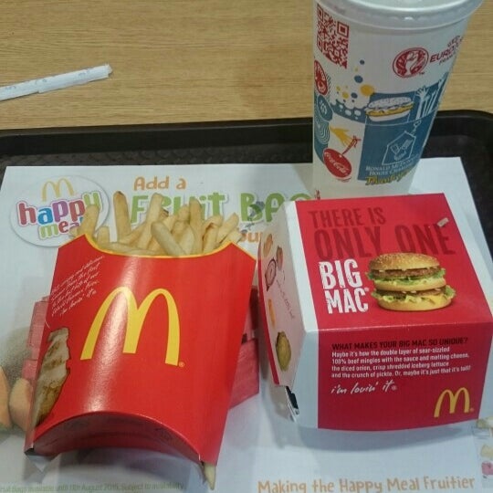 Photo taken at McDonald&#39;s by Leo M. on 6/29/2015
