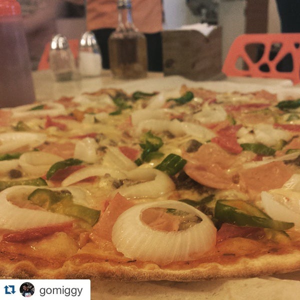 6/17/2015 tarihinde Calda B.ziyaretçi tarafından Calda Pizza'de çekilen fotoğraf
