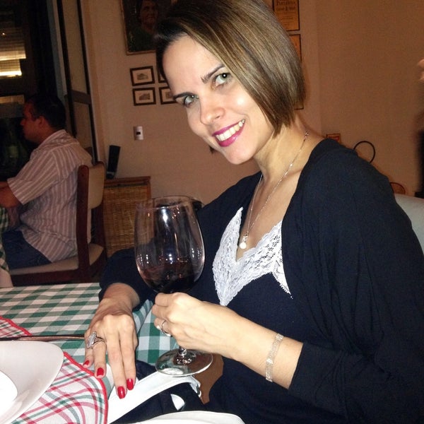 5/12/2013 tarihinde Tatiana C.ziyaretçi tarafından Cantina di Napoli'de çekilen fotoğraf