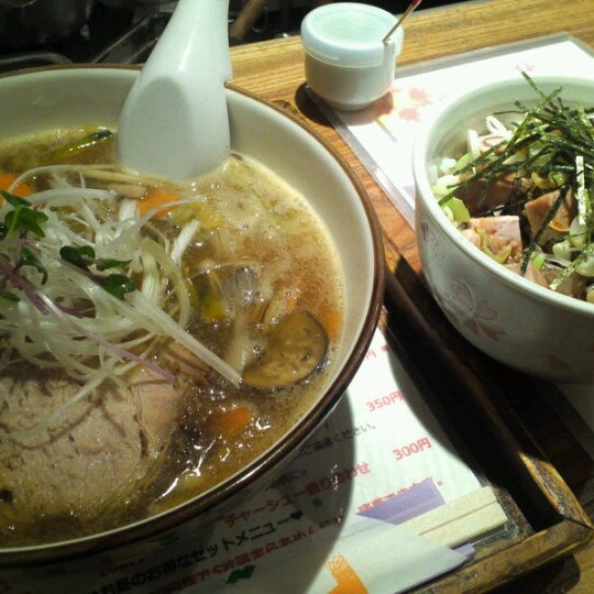 麺道 しゅはり 六甲道本店 灘区 2 Tips 麺道 しゅはり 六甲道本店 灘区 2 Tips