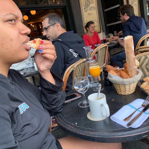 Photo taken at Le Dôme Villiers by Mel on 6/16/2019
