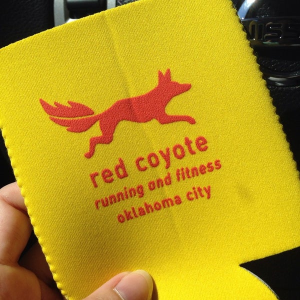10/5/2013에 Kristine H.님이 Red Coyote Running And Fitness에서 찍은 사진