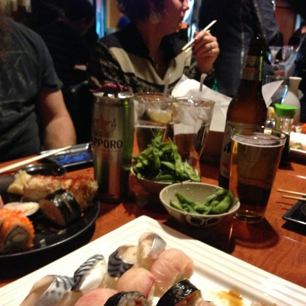 รูปภาพถ่ายที่ Sushi Neko โดย Kristine H. เมื่อ 1/19/2013
