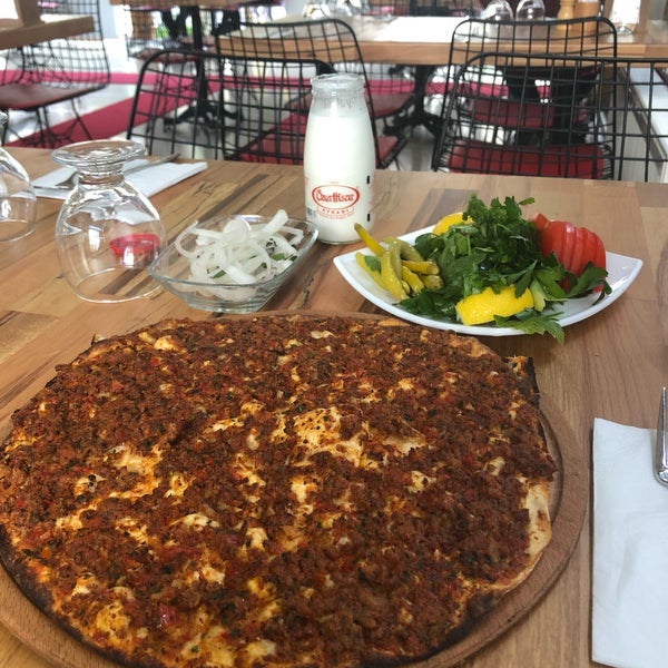 Photo taken at Kasap Lahmacun by Muhammed E. on 5/4/2018