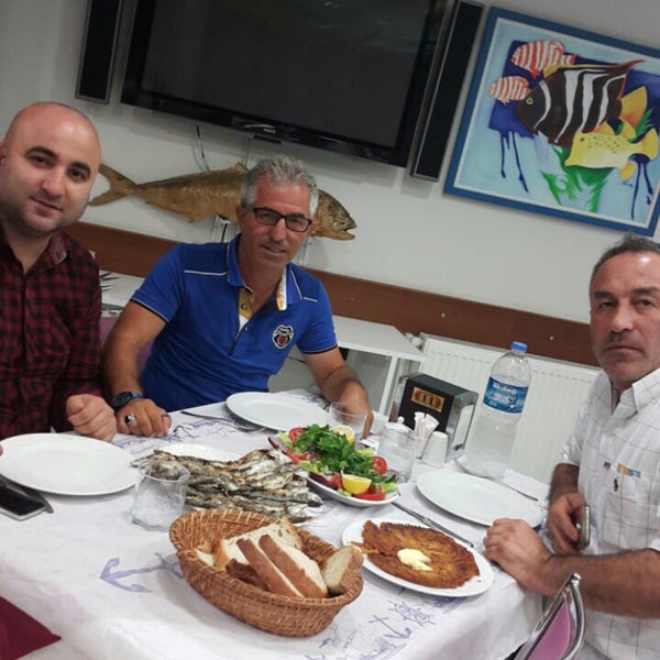 Photo taken at Kıyak Kardeşler Balık Restaurant by burak y. on 9/21/2016