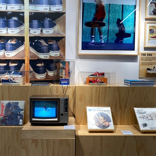 vans flagship store