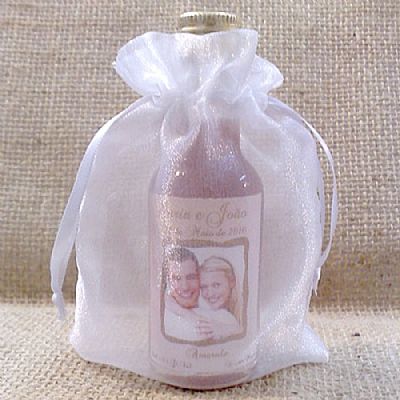 Lembrancinha de Nascimento: Caixa de Acrílico Decorada Bebê Menina Sentada com Bombom - Por  R$ 7,50 - http://bit.ly/KXYNSf