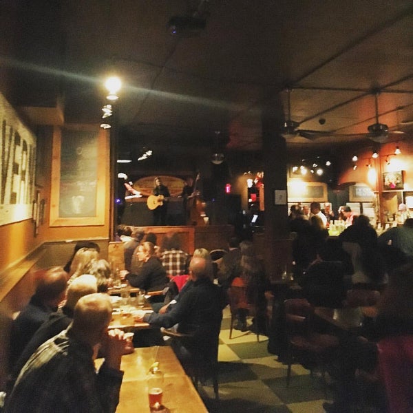 Elmdale Oyster House and Tavern HintonburgMechanicsville 1084