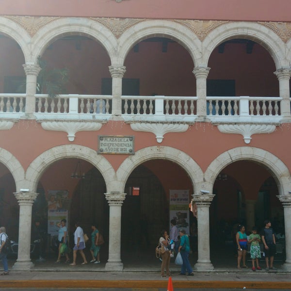 Das Foto wurde bei Palacio Municipal de Mérida von Juan C. am 1/3/2017 aufgenommen