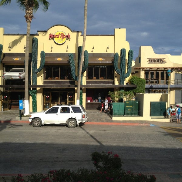 Hard Rock Cafe Cabo San Lucas (Ahora cerrado) - Blvd. Marina L-17 L-28 C