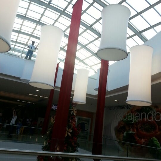 Das Foto wurde bei Mall Plaza El Castillo von Alberto am 1/2/2013 aufgenommen