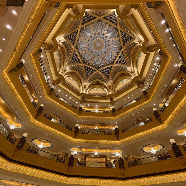 Foto scattata a Emirates Palace Hotel da R il 4/15/2024