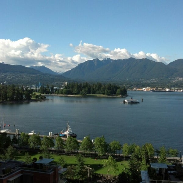 6/11/2013 tarihinde Mary Kayeziyaretçi tarafından Renaissance Vancouver Harbourside Hotel'de çekilen fotoğraf