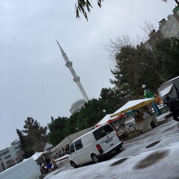 Das Foto wurde bei Yakışırın Yeri von DOĞUŞ S. am 1/27/2017 aufgenommen