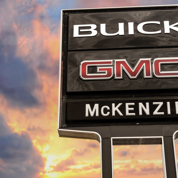 Das Foto wurde bei Mckenzie Motors Buick GMC von Mckenzie Motors Buick GMC am 2/16/2015 aufgenommen