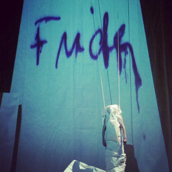Foto diambil di Foro Sor Juana Inés de la Cruz, Teatro UNAM oleh Paulina D. pada 6/1/2013