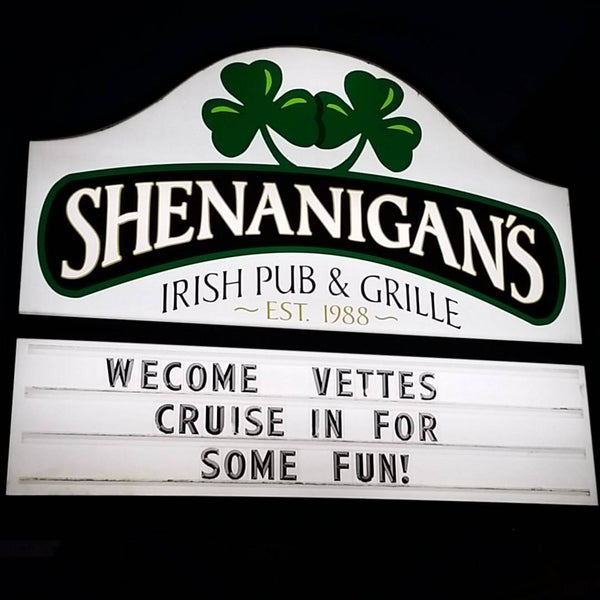 Снимок сделан в Shenanigan&#39;s Irish Pub &amp; Grille пользователем Robert B. 10/17/2015