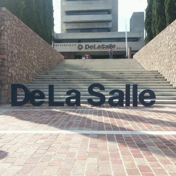 Photo taken at Universidad De La Salle Bajío by Edgar O. on 8/3/2016