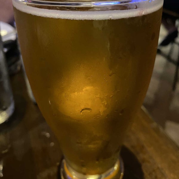 WoodnTap American Restaurant in Wallingford