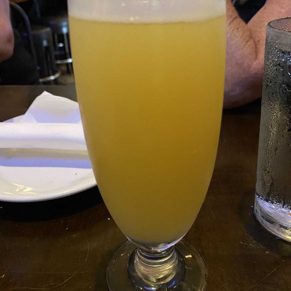 WoodnTap American Restaurant in Wallingford