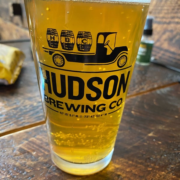 รูปภาพถ่ายที่ Hudson Brewing Company โดย Chuck F. เมื่อ 4/24/2021
