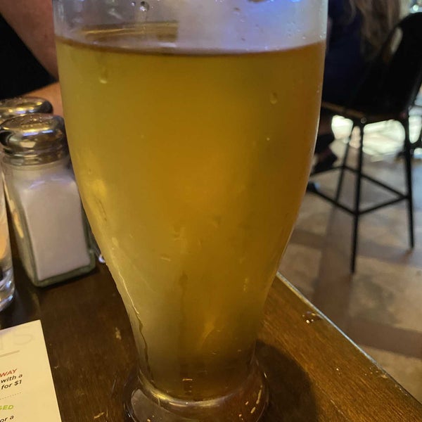 WoodnTap American Restaurant in Wallingford