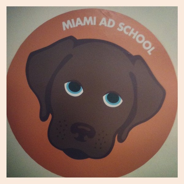 4/15/2013 tarihinde Juls D.ziyaretçi tarafından Miami Ad School'de çekilen fotoğraf