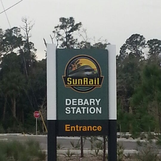 Foto tirada no(a) SunRail Station DeBary por Orlando Property Manager D. em 3/5/2014