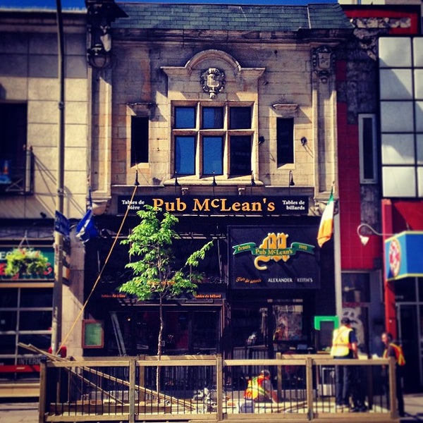 รูปภาพถ่ายที่ McLean&#39;s Pub โดย Stuart A. เมื่อ 5/27/2013