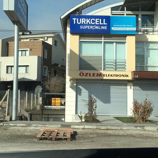 3/15/2016에 Emrah Ö.님이 Özlem Elektronik I Turkcell Superonline에서 찍은 사진