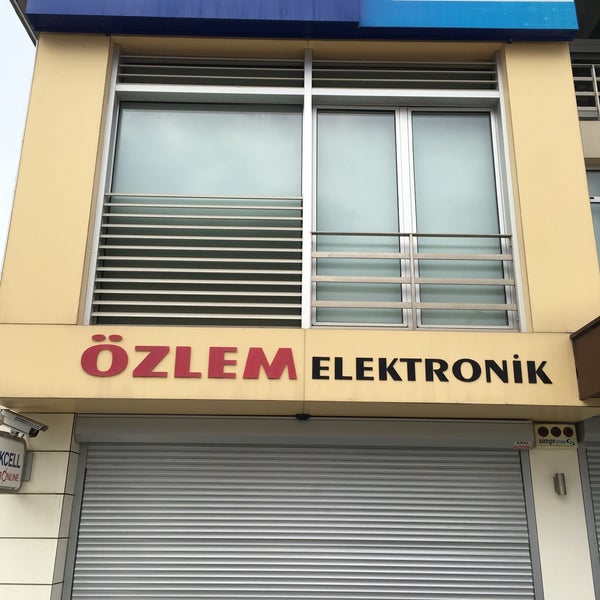 3/16/2016에 Emrah Ö.님이 Özlem Elektronik I Turkcell Superonline에서 찍은 사진