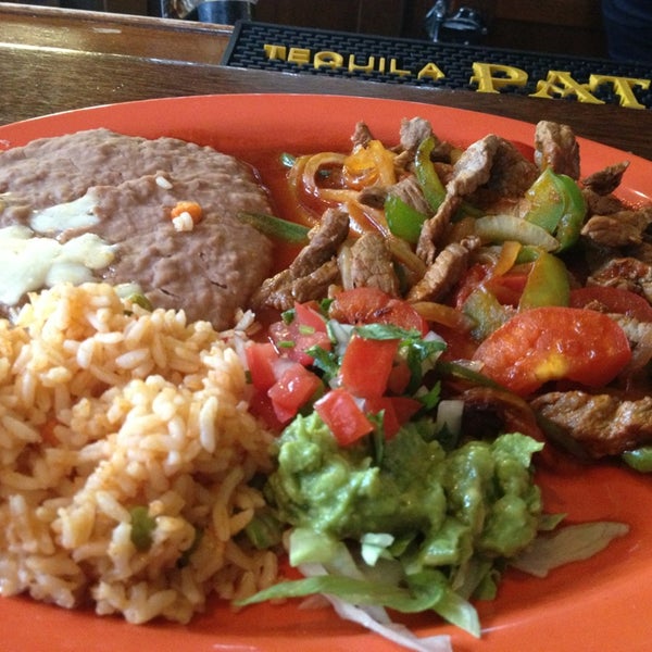 Foto diambil di Luchita&#39;s Mexican Restaurant oleh Renee B. pada 5/23/2013
