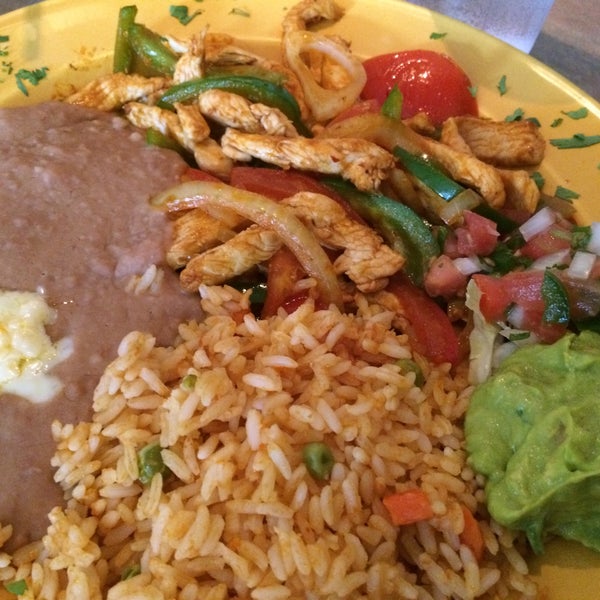 Das Foto wurde bei Luchita&#39;s Mexican Restaurant von Renee B. am 6/20/2015 aufgenommen