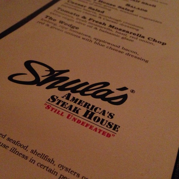 Снимок сделан в Shula&#39;s Steak House пользователем John K. 11/9/2013