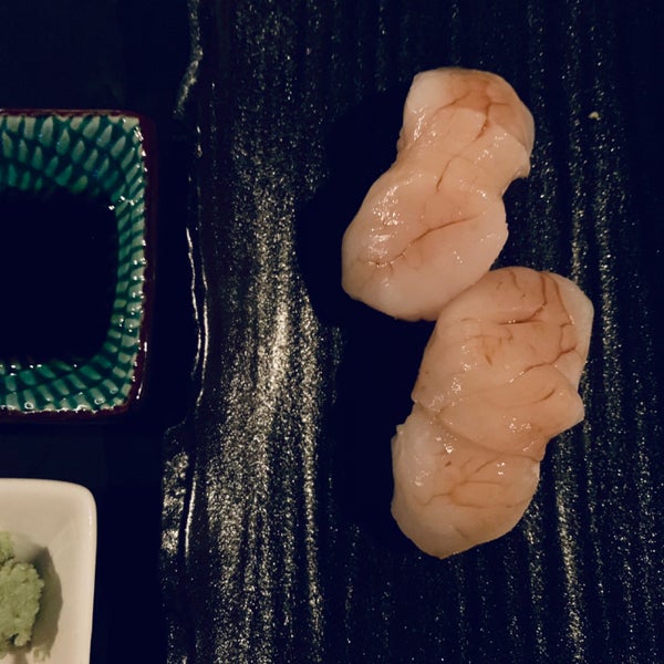 Foto scattata a Zilla Sake (Sushi &amp; Sake) da Douglass R. il 5/18/2019