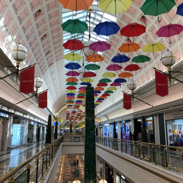 Foto tomada en Centro Comercial Gran Vía 2  por Bilel T. el 6/13/2019